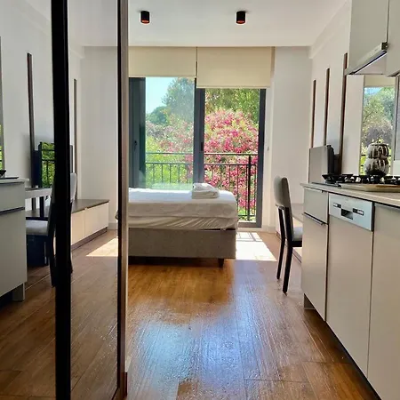 Apartment Black Marin